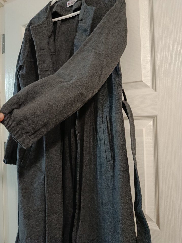 Düğmeli Uzun Gri Kadın Kaban - Görsel 4