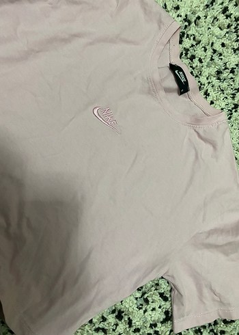 Nike Pembe Kısa Kollu Tişört