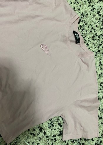 l Beden Nike Pembe Kısa Kollu Tişört
