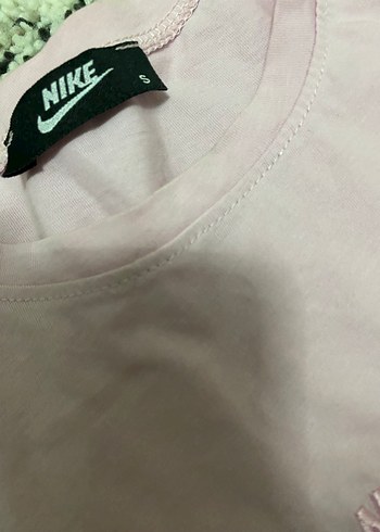 Nike Nike Pembe Kısa Kollu Tişört