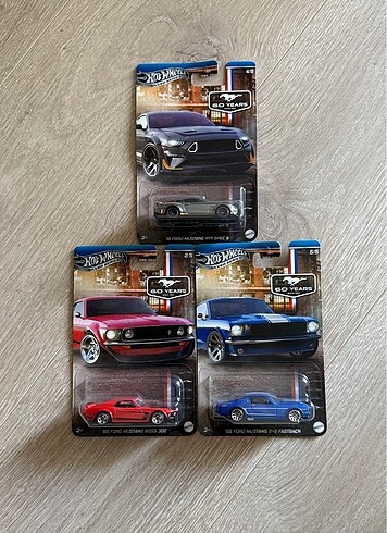 Hot wheels mustang set lot