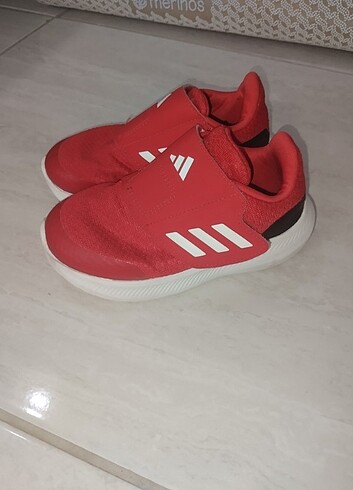 Adidas Adidas çocuk ayakkabısı 