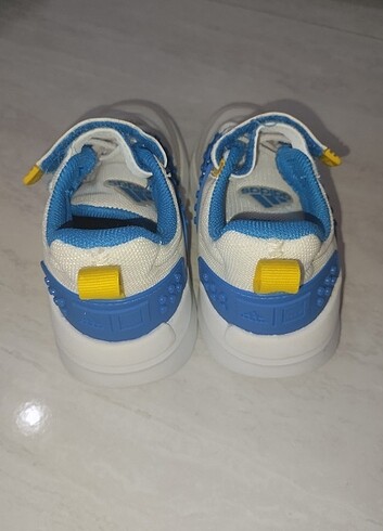 25 Beden Adidas çocuk ayakkabısı
