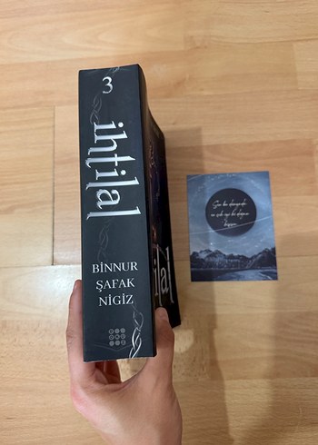  İhtilal 3 zerda - Binnur Şafak Nigiz