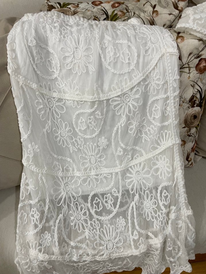 Dantel Detaylı Beyaz Bohem V Yaka Bluz - Görsel 3