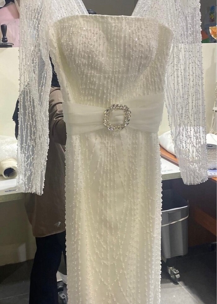 Beyaz incili söz nişan elbisesi - Görsel 3