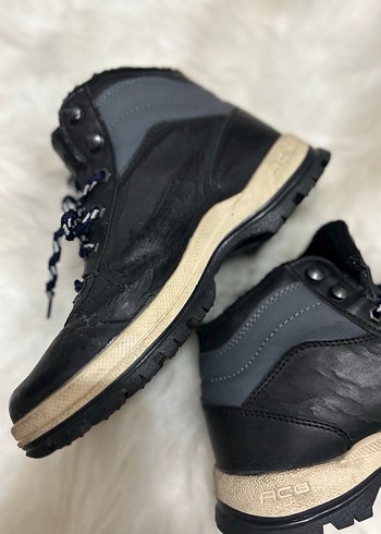 Siyah Kürklü Outdoor Bot - Görsel 4