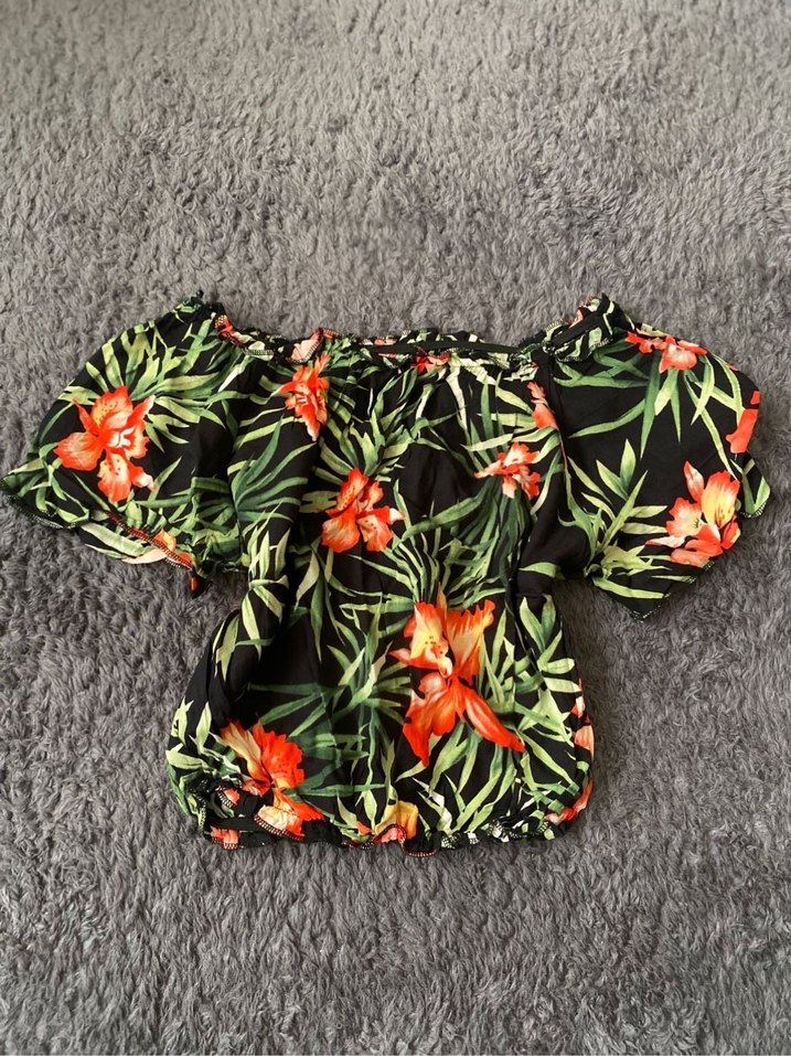 Çiçek Desenli Straplez Mini Bluz - Görsel 2