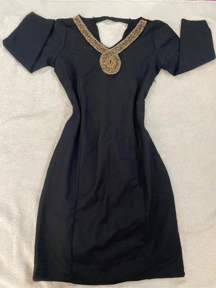 Siyah V Yaka Uzun Kollu Midi Elbise - Görsel 2