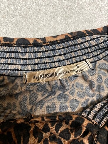 s Beden BERSHKA LEOPAR DESENLİ BLUZ