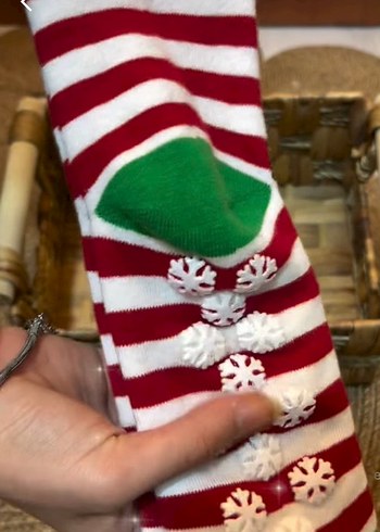 Altı Kaydırmaz Polar Yılbaşı Çorapları - Görsel 3