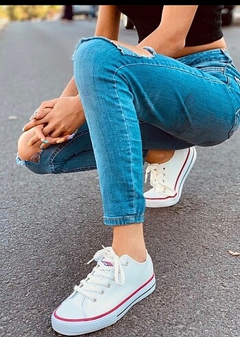 37 Beden beyaz Renk 37 numara beyaz Converse