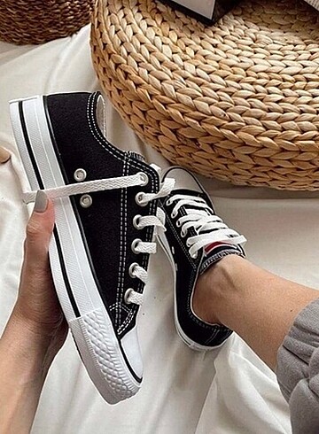 35 numara siyah renk Converse