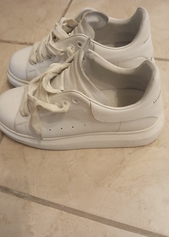 Beyaz Spor Ayakkabı - Görsel 2