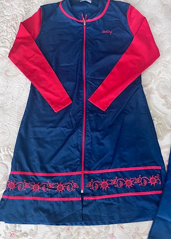 Uzun Kollu Nakışlı Mavi Kadın Tesettür Mayo - Görsel 2