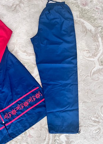 Uzun Kollu Nakışlı Mavi Kadın Tesettür Mayo - Görsel 3