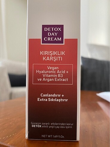 Diğer Dr.clinic Detox day cream lifting etkili