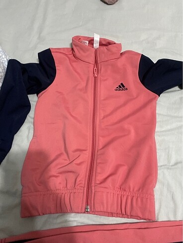 7 Yaş Beden pembe Renk Orjınal Adidas takım
