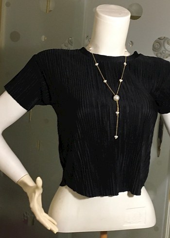 Yumuşak, parlak kumaştan pilili bluz. S ve M bedene uygundur. - Görsel 5