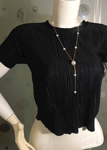 Yumuşak, parlak kumaştan pilili bluz. S ve M bedene uygundur. - Görsel 2