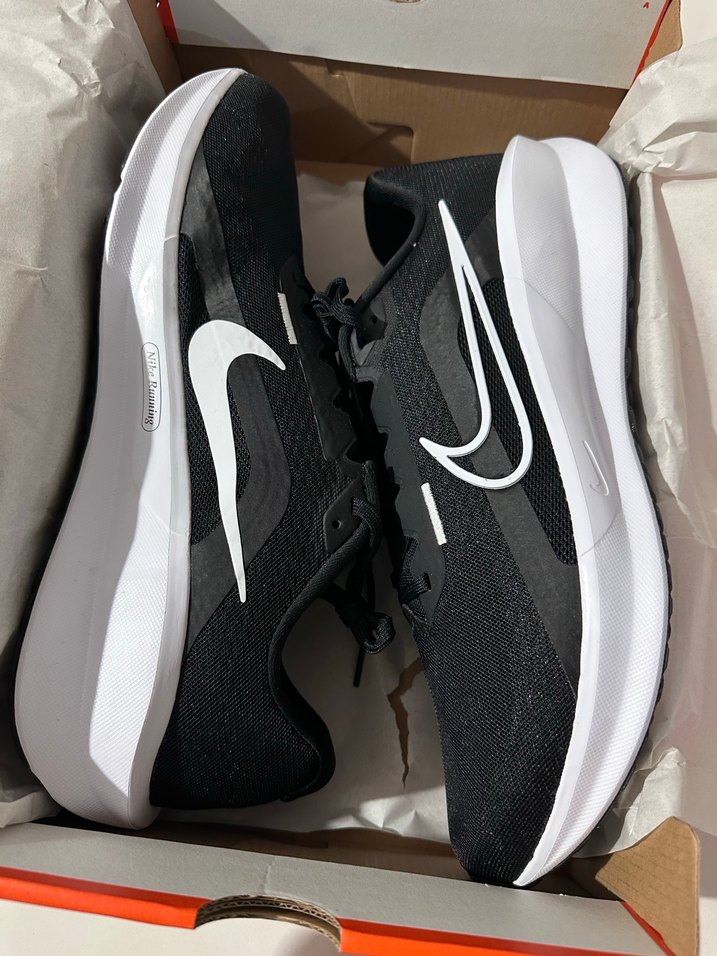 Nike Siyah Spor Ayakkabı 48 numara - Görsel 3