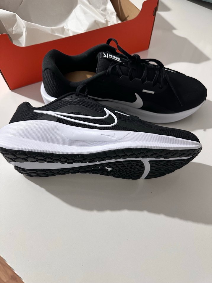 Nike Siyah Spor Ayakkabı 48 numara - Görsel 4