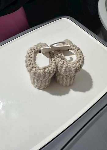 Bej Örgü Bebek Patik - Görsel 2