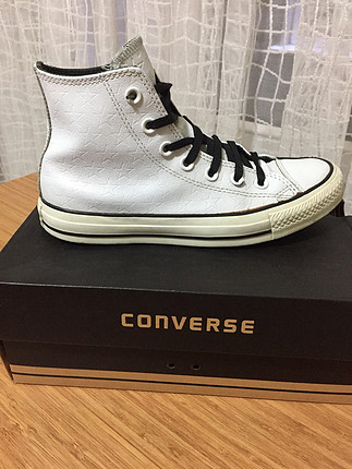 Deri converse