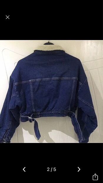 Bershka Kot crop
