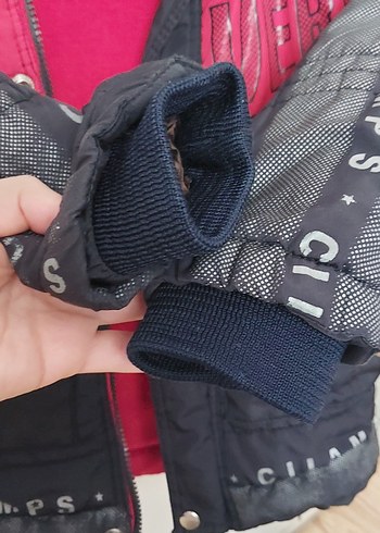 Erkek Çocuk Kırmızı Siyah Desenli mont - Görsel 5