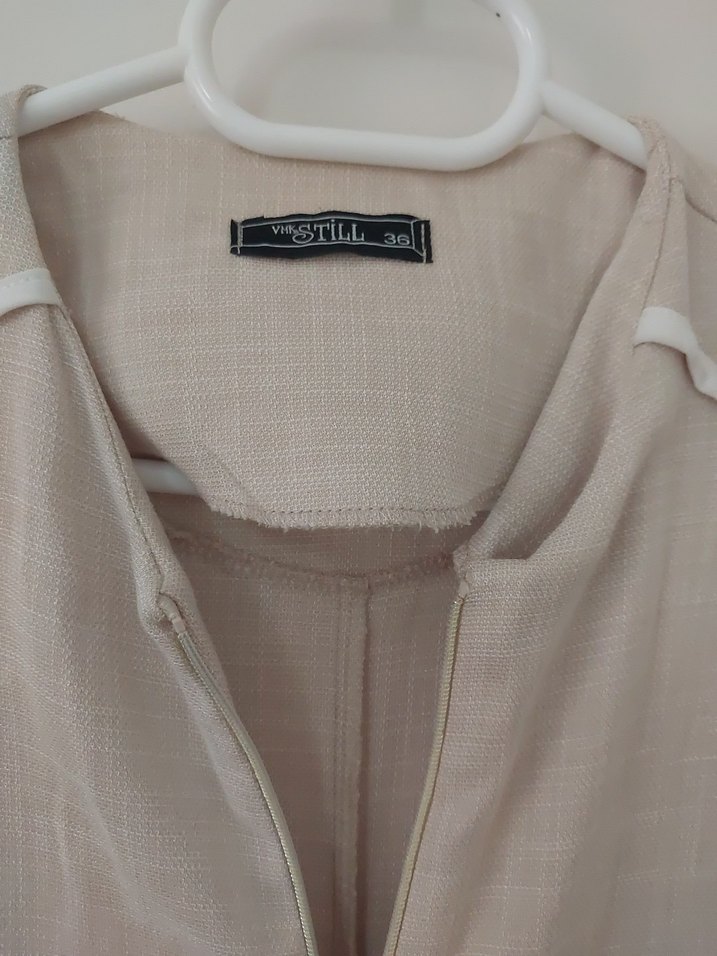 Bej Uzun Kollu Kadın trenckot - Görsel 3