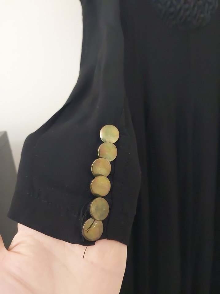 Uzun Kollu Siyah Gotik Keten Elbise - Görsel 3