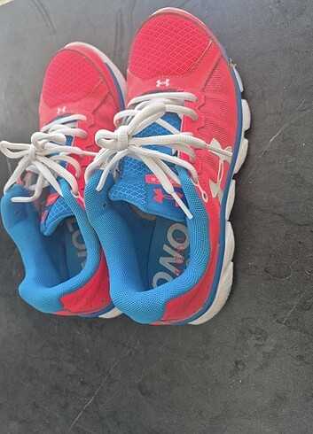 Columbia UNDER ARMOUR