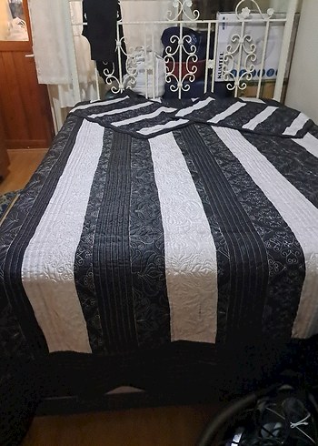 Zebra Desenli Siyah Yatak Örtüsü - Görsel 2