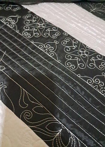 Zebra Desenli Siyah Yatak Örtüsü - Görsel 4