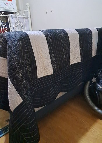 Zebra Desenli Siyah Yatak Örtüsü - Görsel 3