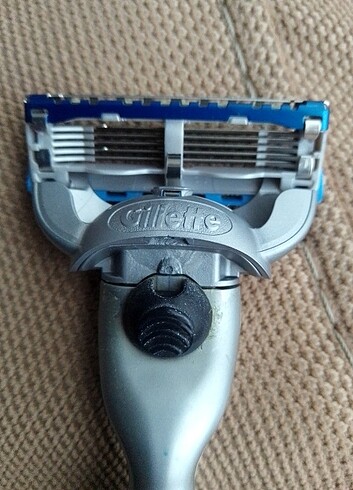 GİLLETTE MACH3 5 + DÜZELTME BIÇAKLI TRAŞ BIÇAĞI - Görsel 7