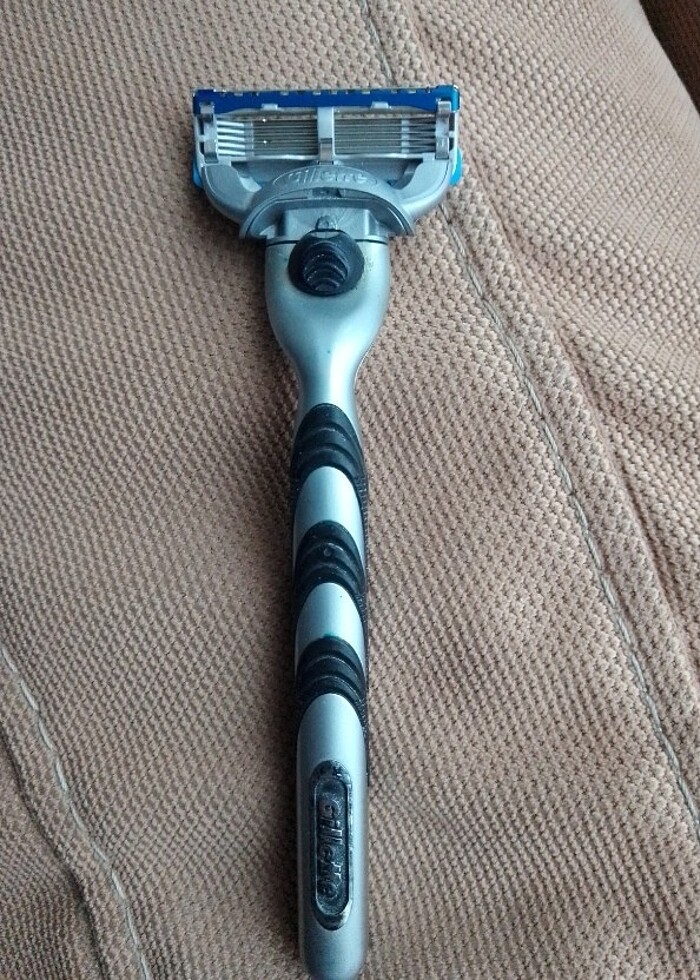 GİLLETTE MACH3  5 + DÜZELTME BIÇAKLI  TRAŞ BIÇAĞI - Görsel 3