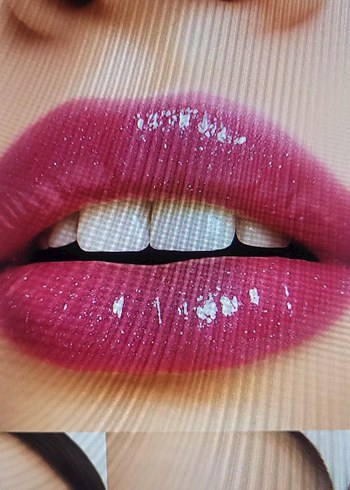 Nemlendirici ve dolgunlaştırıcı lip gloss - Görsel 3