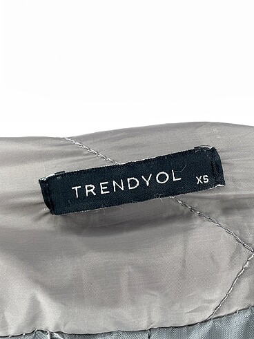 xs Beden çeşitli Renk Trendyol & Milla Mont %70 İndirimli.
