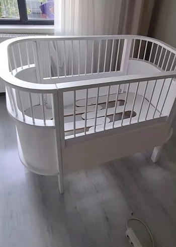 Beyaz Bebek Beşiği