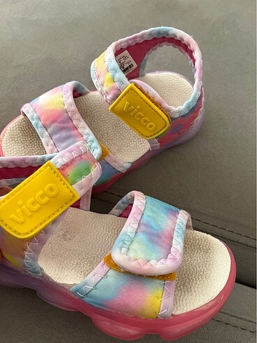 22 Beden Kız çocuk sandalet vicco