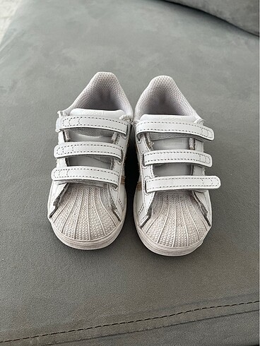 24 Beden Adidas kız çocuk bebek spor ayakkabı