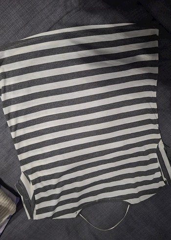 Gri Çizgili Kısa Kollu  Tişört - Görsel 2