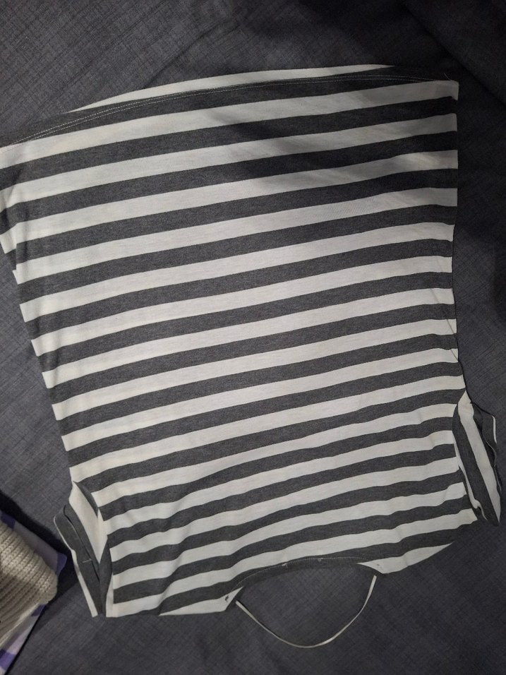 Gri Çizgili Kısa Kollu  Tişört - Görsel 2