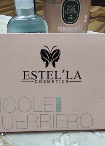 Estella Estel'La Cosmetics Glow Kit