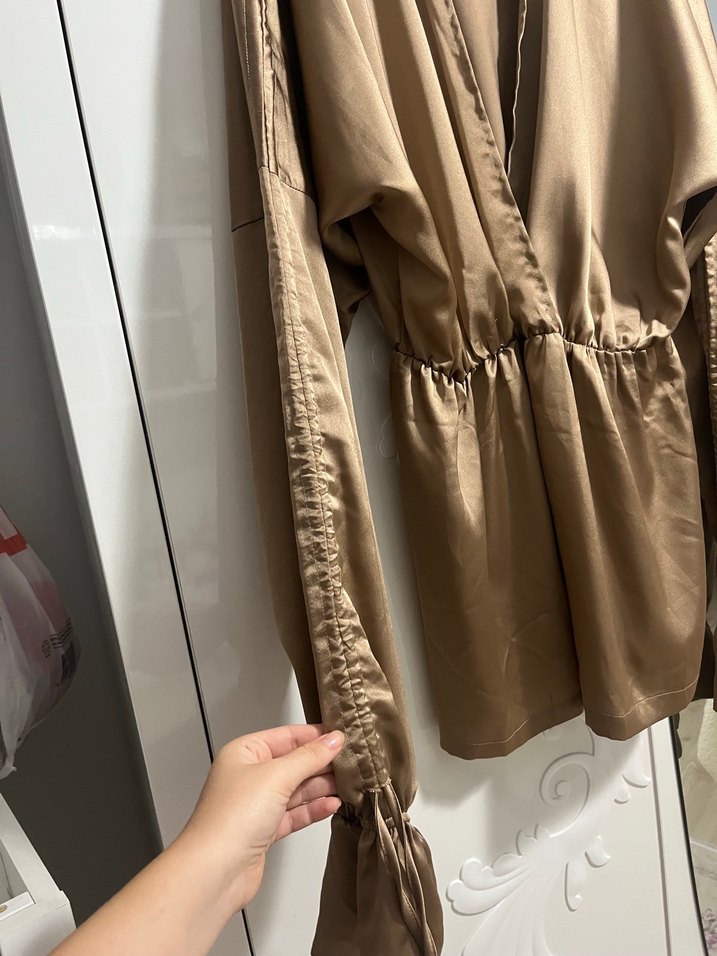 Bej Saten Kadın Şort Tulum - Görsel 2