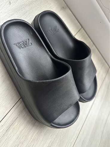 36 Beden siyah Renk ZARA TERLİK