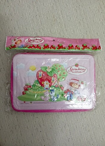 Strawberry girl kalem kutusu 