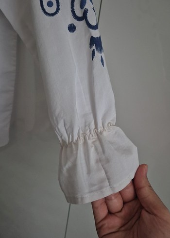 Nakışlı Uzun Kollu Beyaz Kadın Bluz - Görsel 3